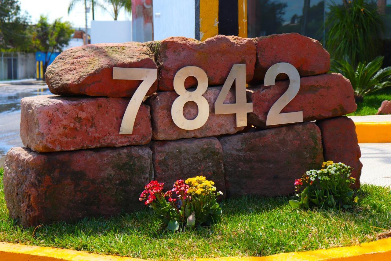 Hotel Bugari Aeropuerto Guadalajara Las Pintas Exterior photo